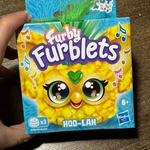 Hasbro Furby Furblets Hoo-Lah Yellow Toy